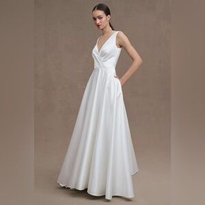 Wtoo by Watters Jaya Satin V-Neck A-Line Wedding Gown - Size 14